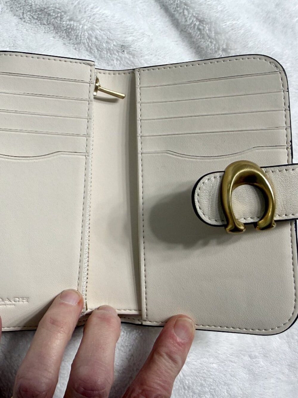 Like new Coach Tabby Wallet Chalk. Fast Shipper - Picture 5 of 5